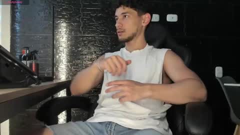 Snapshot of kayn_kalo chatting on May 25, 8:15 pm Kayn online show from May 25, 8:15 pm