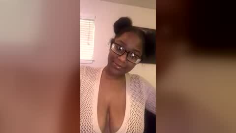 Snapshot of kaywest1030 chatting on July 18, 11:52 pm kaywest1030 online show from July 18, 11:52 pm