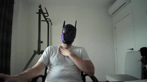 Neon online show from March 14, 5:07 pm