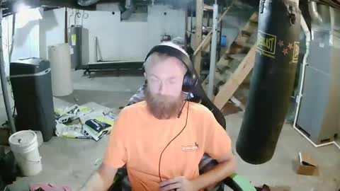 Snapshot of kazthesub chatting on October 19, 9:04 pm kazthesub online show from October 19, 9:04 pm