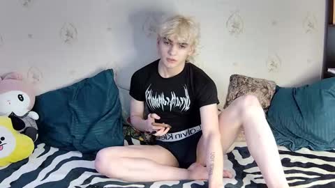 Snapshot of kazzu_daw chatting on May 9, 2:55 pm kazzu_daw online show from May 9, 2:55 pm