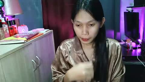 Snapshot of kc_slutmoree chatting on November 4, 4:44 am Its me Cora online show from November 4, 4:44 am