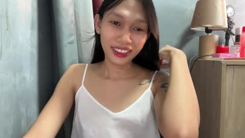 Snapshot of kc_slutmoree chatting on December 1, 4:28 am Its me Cora online show from December 1, 4:28 am