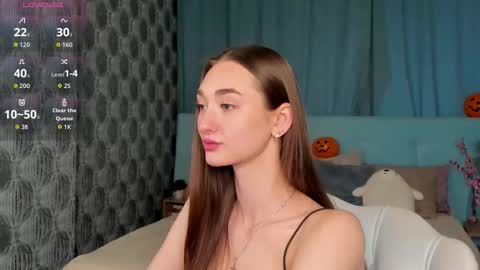 Kelly GMT 2 Su We Th Fr Sa   0300AM-09-00AM   online show from October 22, 9:31 am