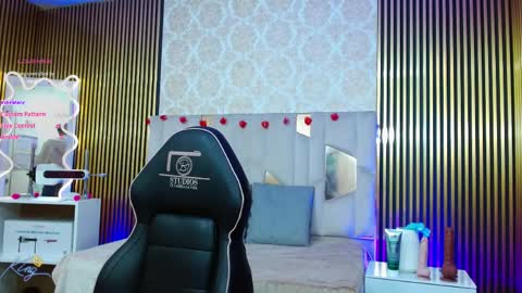  keahi  online show from April 8, 7:14 pm