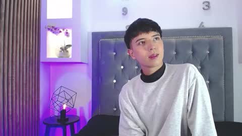 nico online show from February 7, 12:42 pm