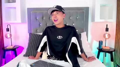 nico online show from February 13, 1:18 pm