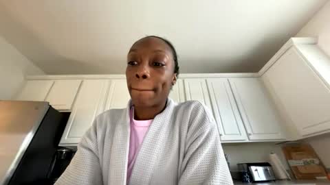 Keephimcum69me online show from April 18, 12:20 pm