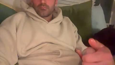 keepquietj online show from April 9, 6:02 am