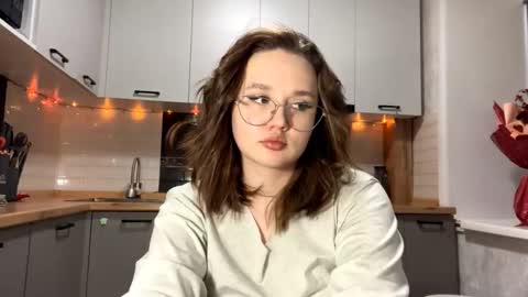 Snapshot of keeshatenn chatting on February 20, 10:38 am Velma online show from February 20, 10:38 am