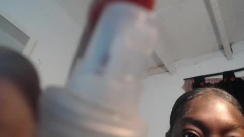 Snapshot of keilysofia chatting on January 19, 1:53 am Keili online show from January 19, 1:53 am