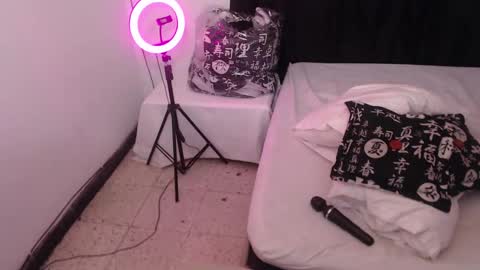 Snapshot of keilysofia chatting on January 25, 11:11 pm Keili online show from January 25, 11:11 pm