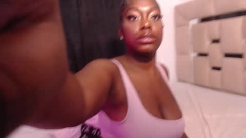 Snapshot of keilysofia chatting on January 26, 2:14 am Keili online show from January 26, 2:14 am