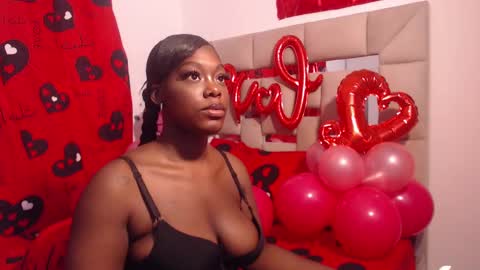 Snapshot of keilysofia chatting on February 7, 12:09 am Keili online show from February 7, 12:09 am