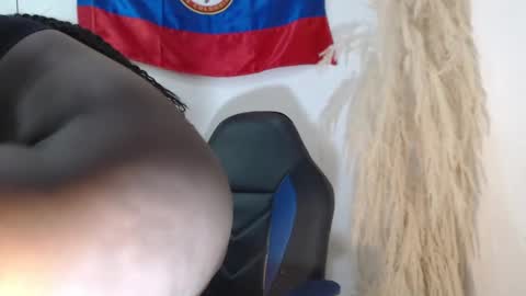 Snapshot of keilysofia chatting on September 11, 12:22 am Keili online show from September 11, 12:22 am