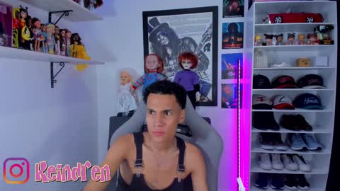 Snapshot of keindren chatting on February 9, 4:57 am pablo online show from February 9, 4:57 am