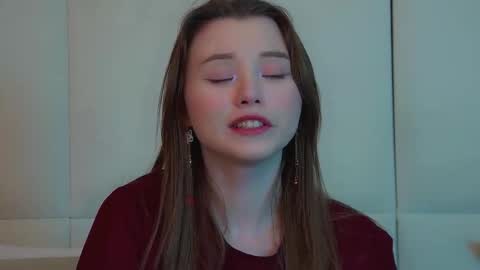 Keira online show from February 2, 6:28 pm