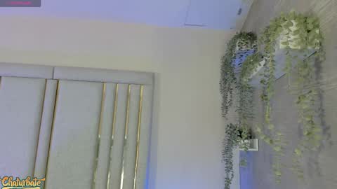 keirahartz online show from April 10, 12:21 pm