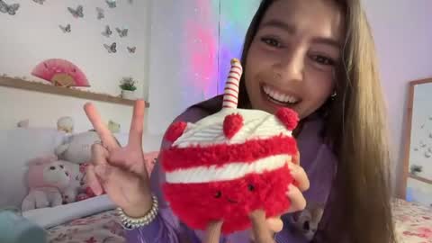 Snapshot of keirasworld chatting on August 3, 12:09 am keira online show from August 3, 12:09 am