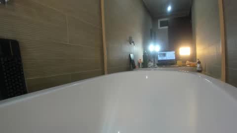 keiry_gonzalez11_aws online show from September 12, 1:38 am