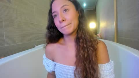 keiry_gonzalez11_aws online show from September 21, 1:40 am