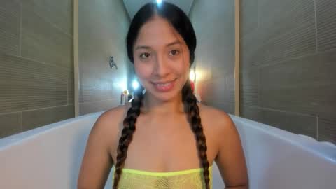 keiry_gonzalez11_aws online show from October 5, 1:26 am