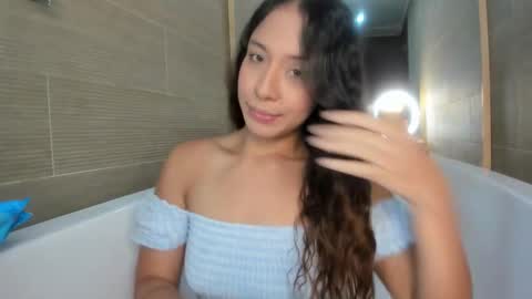 keiry_gonzalez11_aws online show from October 29, 2:47 am