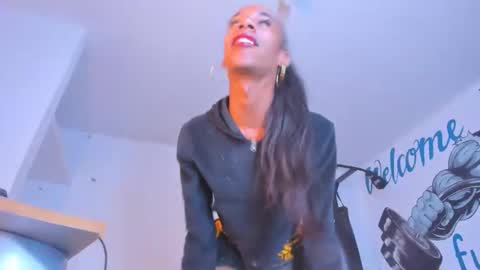 KEISY MARIANA  online show from March 12, 11:49 am