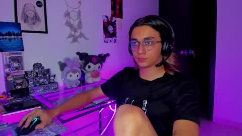 Keita moon online show from March 4, 1:33 am