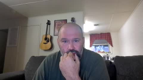 Snapshot of keithbentley000 chatting on July 30, 12:42 am Duke online show from July 30, 12:42 am