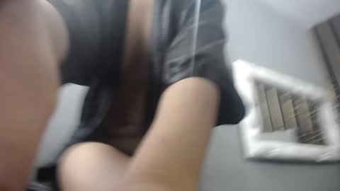  K E I Z Y  online show from December 31, 1:19 pm