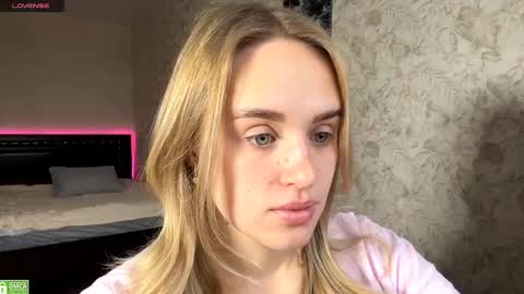 Snapshot of kelisipe chatting on November 10, 8:13 am Sylvia online show from November 10, 8:13 am