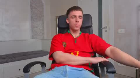 Snapshot of kellenwest chatting on July 7, 4:48 am KellenWest online show from July 7, 4:48 am