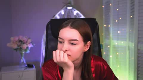 kelliebanshe online show from April 8, 4:45 am