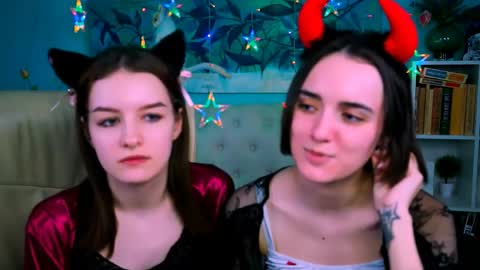 kelliebanshe online show from April 11, 4:50 am