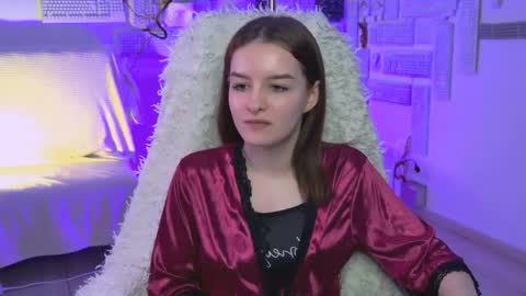 kelliebanshe online show from April 22, 4:37 am