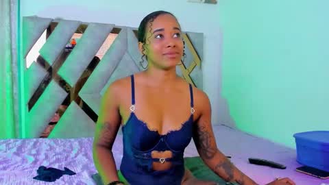 kelly__thomson online show from March 25, 12:22 pm