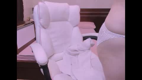 Kelly online show from April 16, 2:56 am