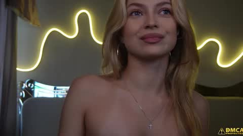 Kelly online show from October 11, 5:17 am