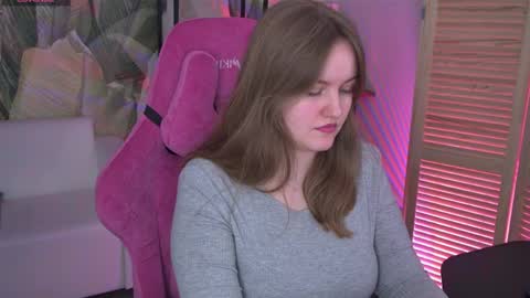 kelly online show from March 29, 11:21 am