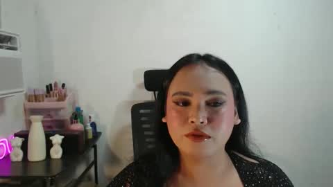 Snapshot of kellys_hot_assxx chatting on May 16, 2:49 pm KELLY MCDOLEN online show from May 16, 2:49 pm