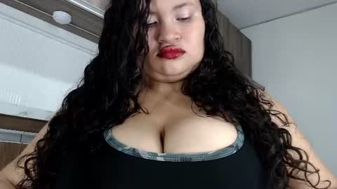 Snapshot of kellyshibary chatting on July 26, 7:10 pm KELLY LUNA online show from July 26, 7:10 pm