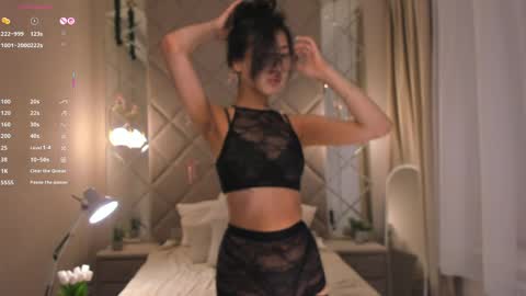 Snapshot of kellyy_bern chatting on April 24, 1:19 am kellyy_bern online show from April 24, 1:19 am