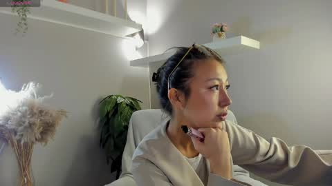 Snapshot of kellyy_bern chatting on May 4, 1:01 am kellyy_bern online show from May 4, 1:01 am