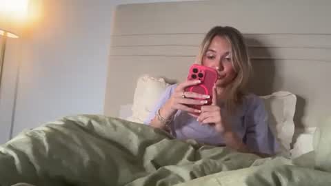 Snapshot of kelseyblu chatting on May 23, 12:38 am Kelsey Blu online show from May 23, 12:38 am