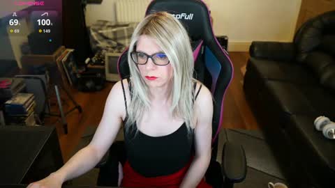 Snapshot of kelseycobalt chatting on June 15, 8:22 pm kelseycobalt online show from June 15, 8:22 pm