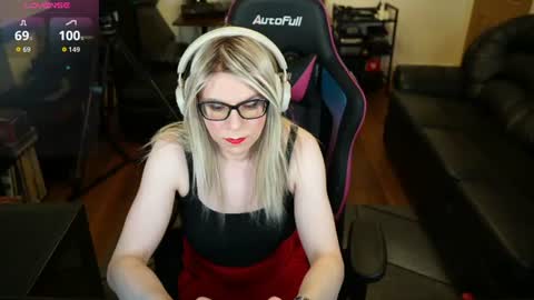 Snapshot of kelseycobalt chatting on July 10, 8:33 pm kelseycobalt online show from July 10, 8:33 pm