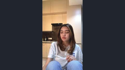 Luna online show from April 15, 7:58 pm