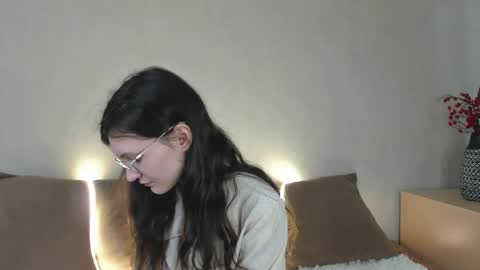 Kelsirabenold online show from March 31, 5:08 am