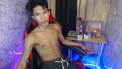 ken_minjun online show from February 1, 9:52 am